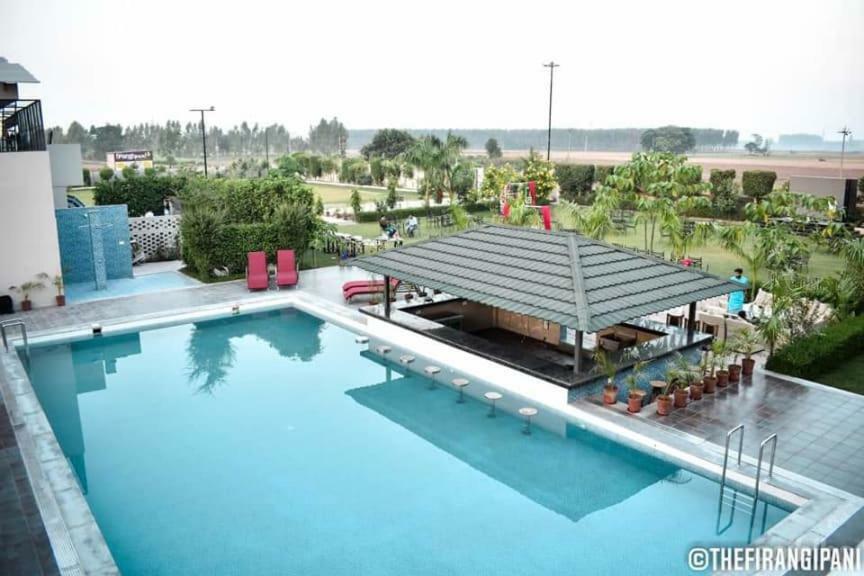 The Firangipani Country Resort Rājpura 외부 사진